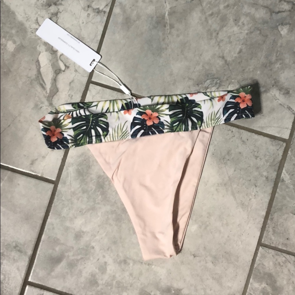 NWT By cassandre tropical avenue bikini bottoms